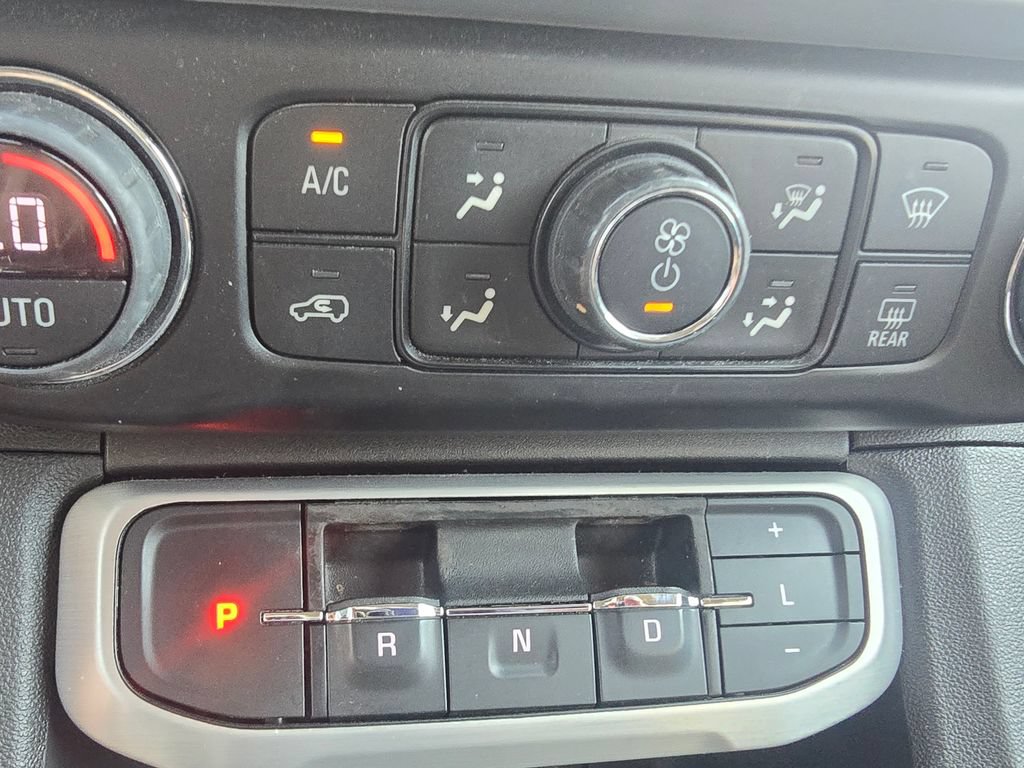 Certified 2023 GMC Acadia SLT w/ Elevation Edition FWD image 35