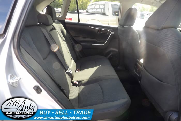 Used 2022 Toyota RAV4 LE AWD/4WD image 19
