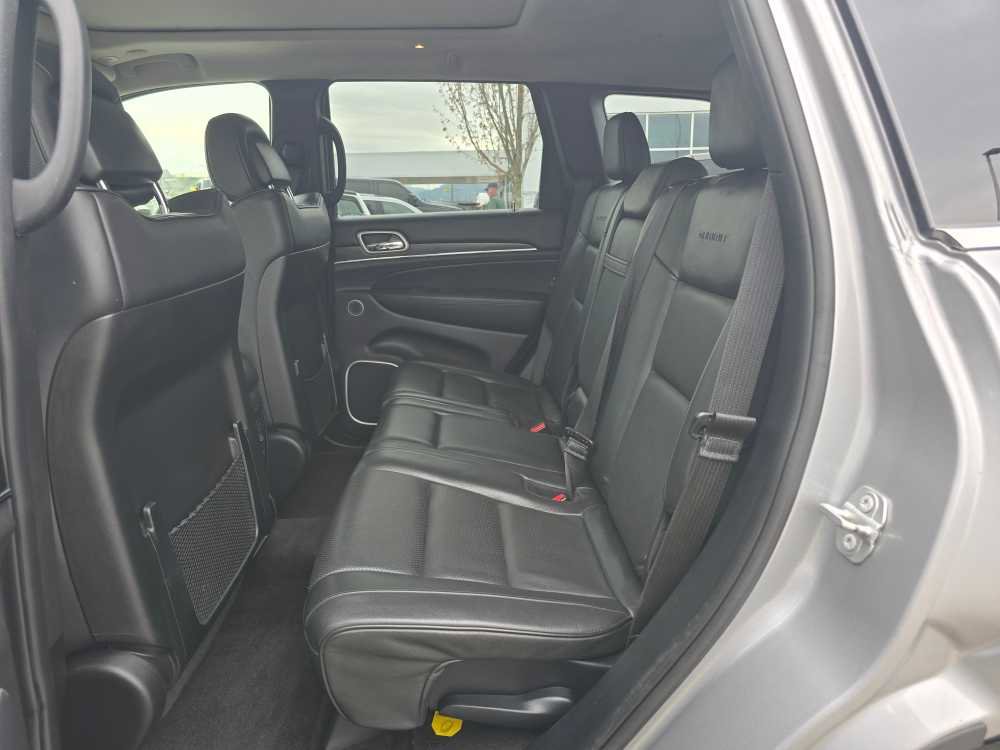 Used 2018 Jeep Grand Cherokee Summit AWD/4WD image 16