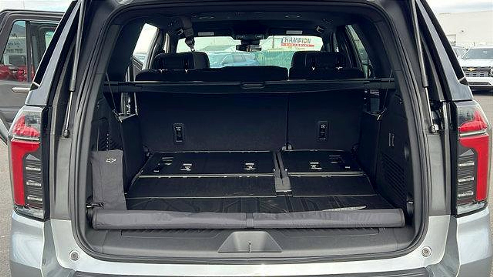 New 2026 Chevrolet Tahoe LS w/ LPO, Get Active Package image 12