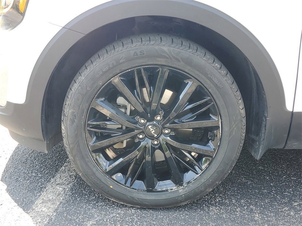 Used 2022 Kia Telluride SX w/ Towing Package image 6