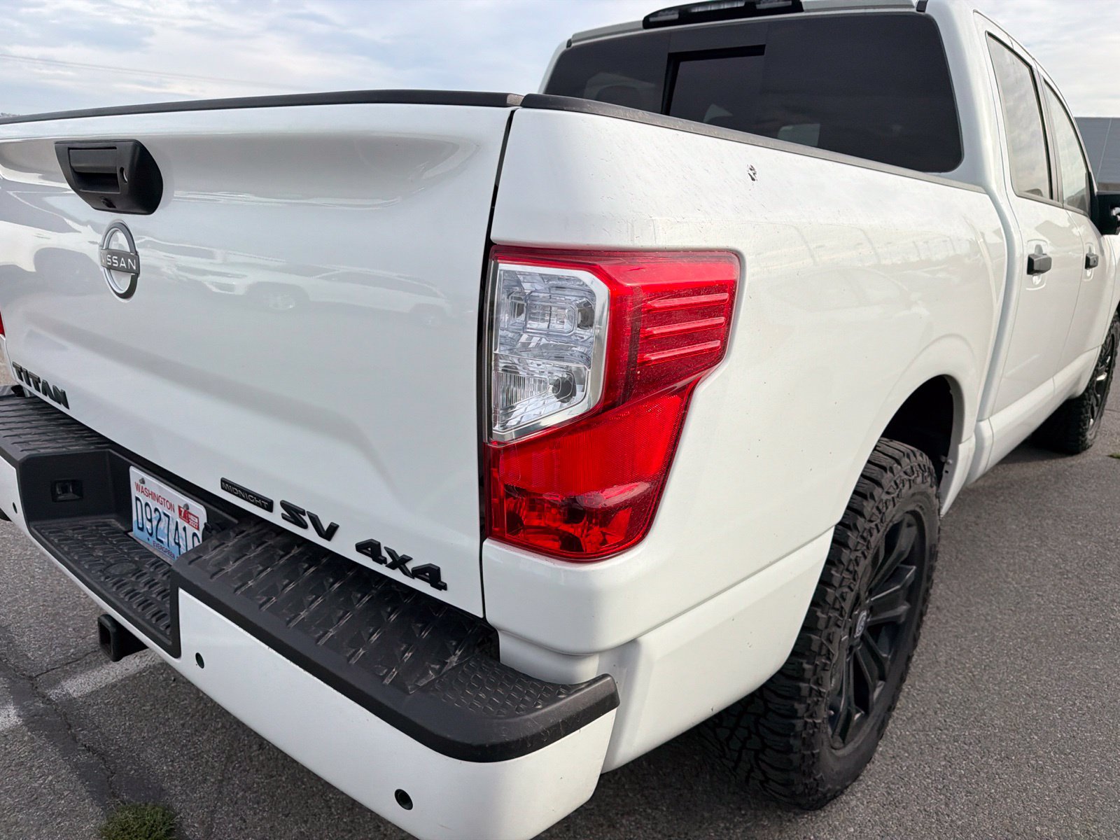 Used 2023 Nissan Titan SV w/ SV Convenience Package AWD/4WD image 6