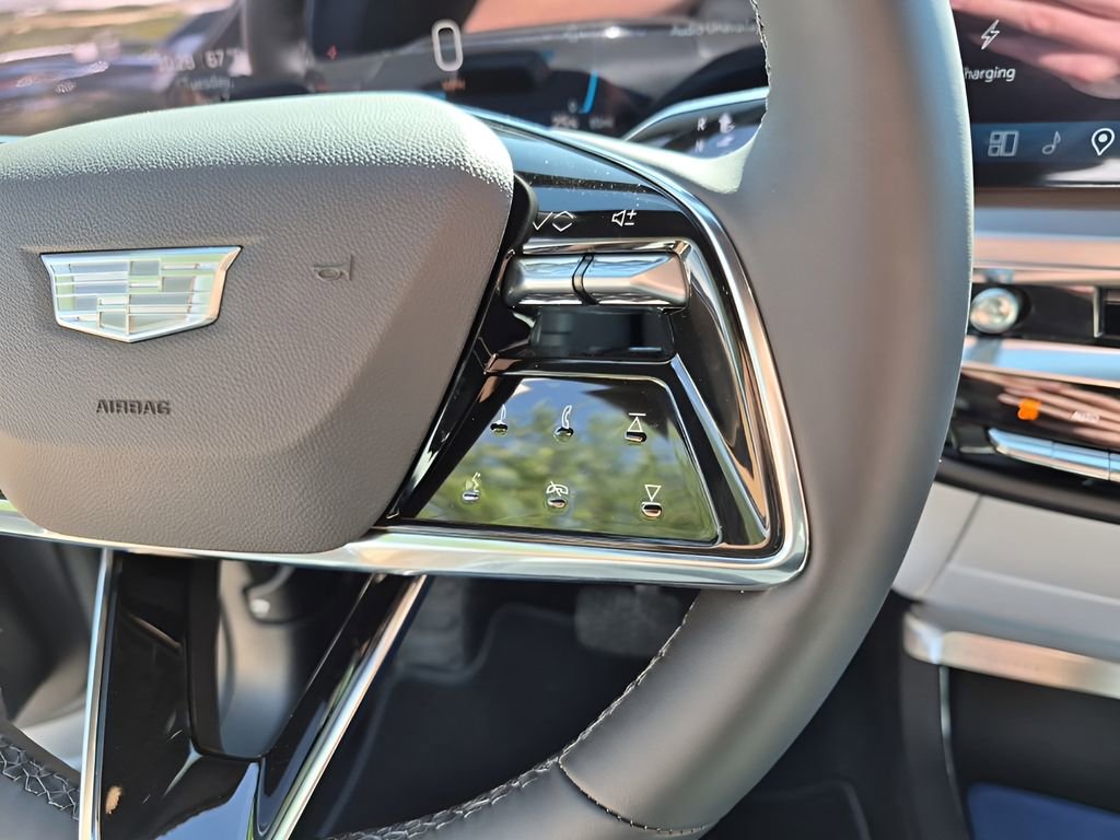 New 2026 Cadillac Lyriq Luxury image 34