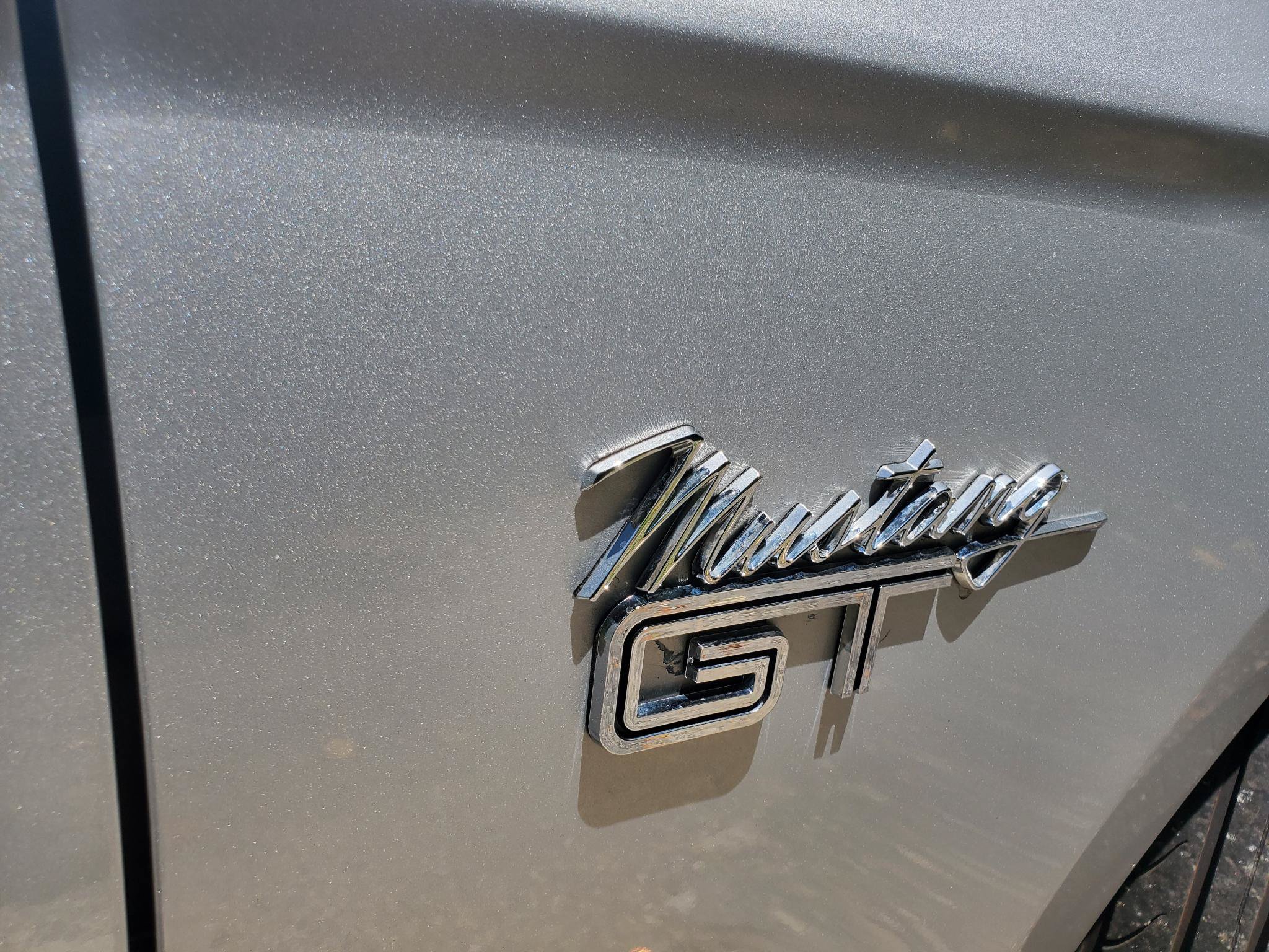 Used 2010 Ford Mustang GT Premium RWD image 10
