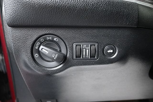 Used 2022 Dodge Challenger SXT RWD image 17