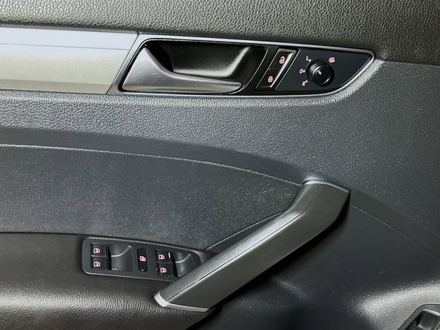 Used 2018 Volkswagen Passat 2.0T S w/ Driver Assistance Package image 17