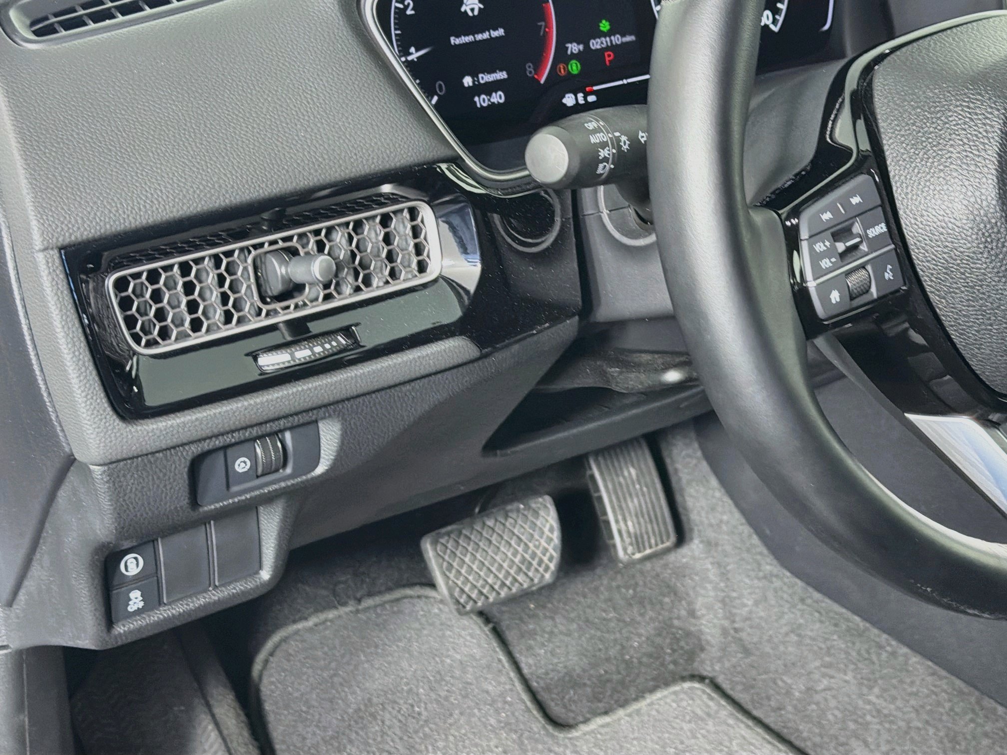 Used 2024 Honda Civic EX-L image 17