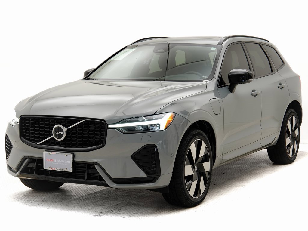 Used 2024 Volvo XC60 T8 Plus image 30