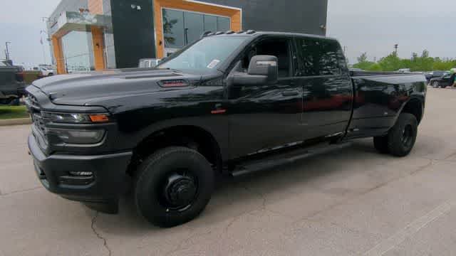 New 2026 RAM 3500 Tradesman AWD/4WD image 4