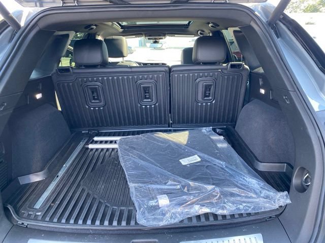 Used 2026 Cadillac XT5 Sportv w/ LPO, Floor Liner Package AWD/4WD image 37