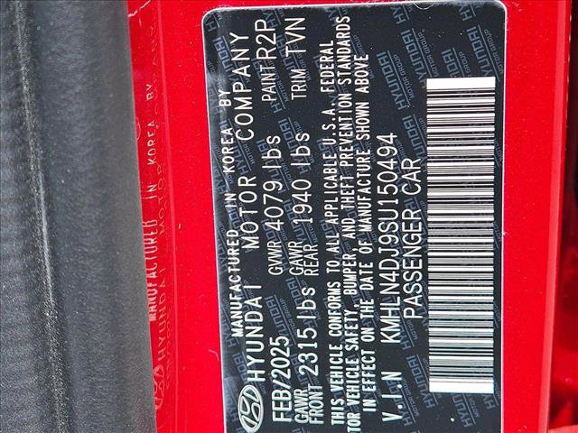 New 2025 Hyundai Elantra Limited image 16