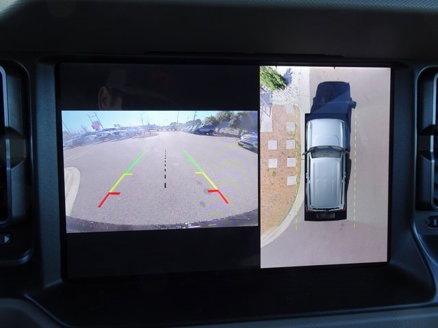 Used 2023 Ford Bronco Wildtrak image 21