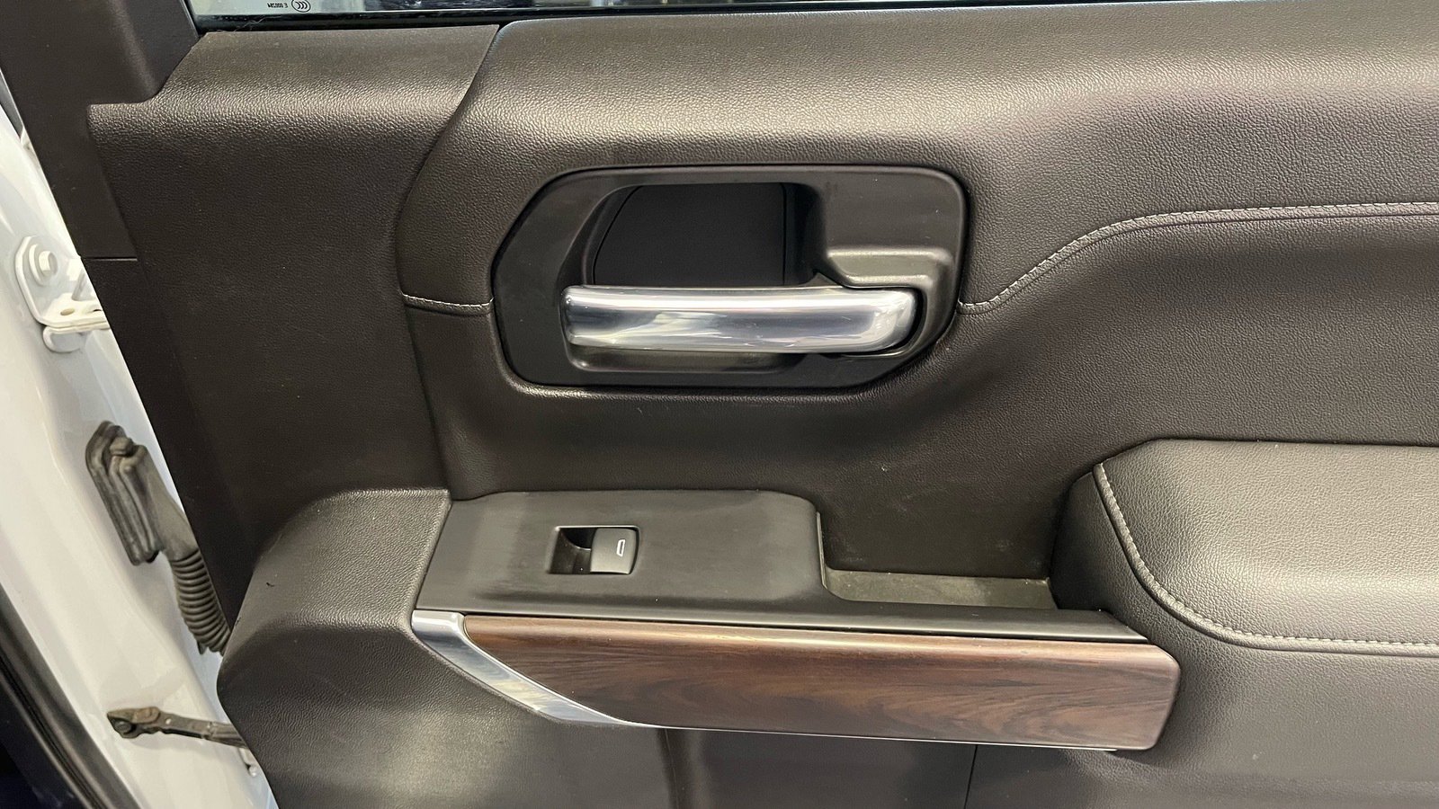 Used 2019 GMC Sierra 1500 SLT w/ SLT Premium Package image 45