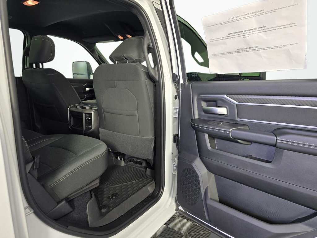 New 2026 RAM 3500 Big Horn AWD/4WD image 33