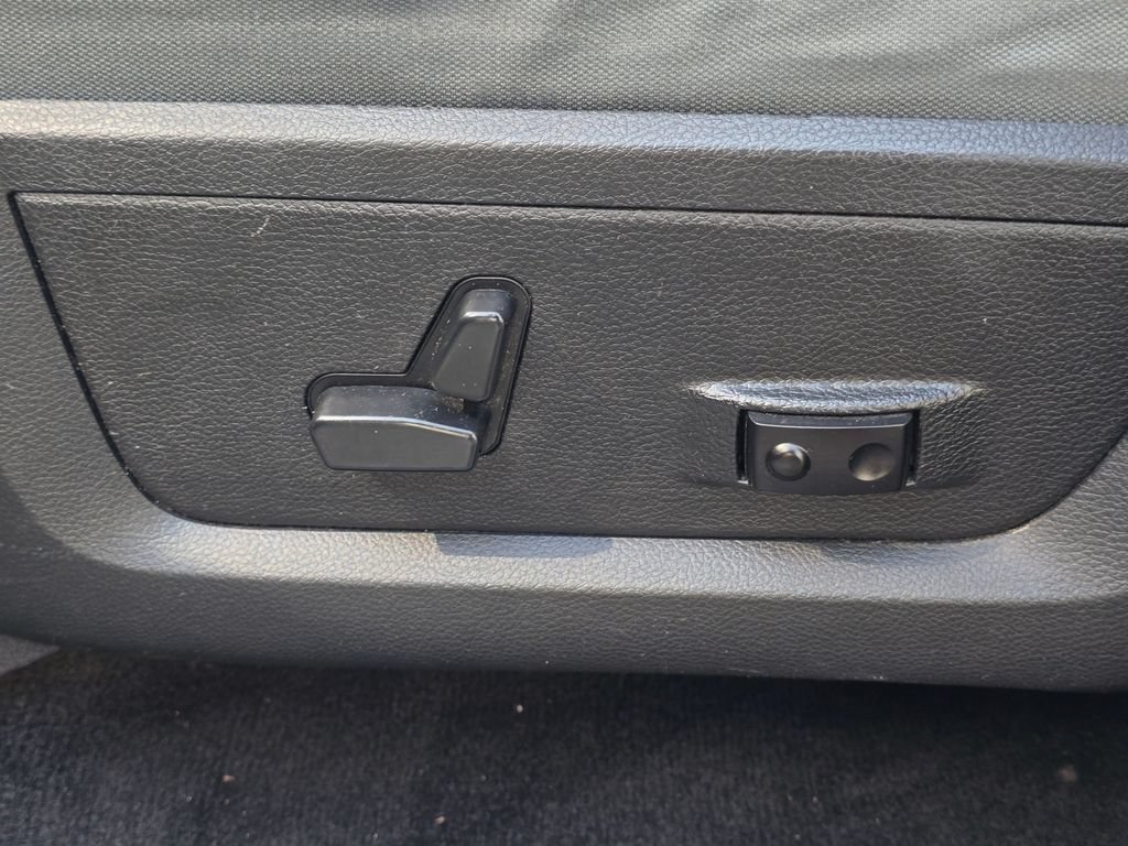 Used 2016 RAM 1500 Big Horn AWD/4WD image 25
