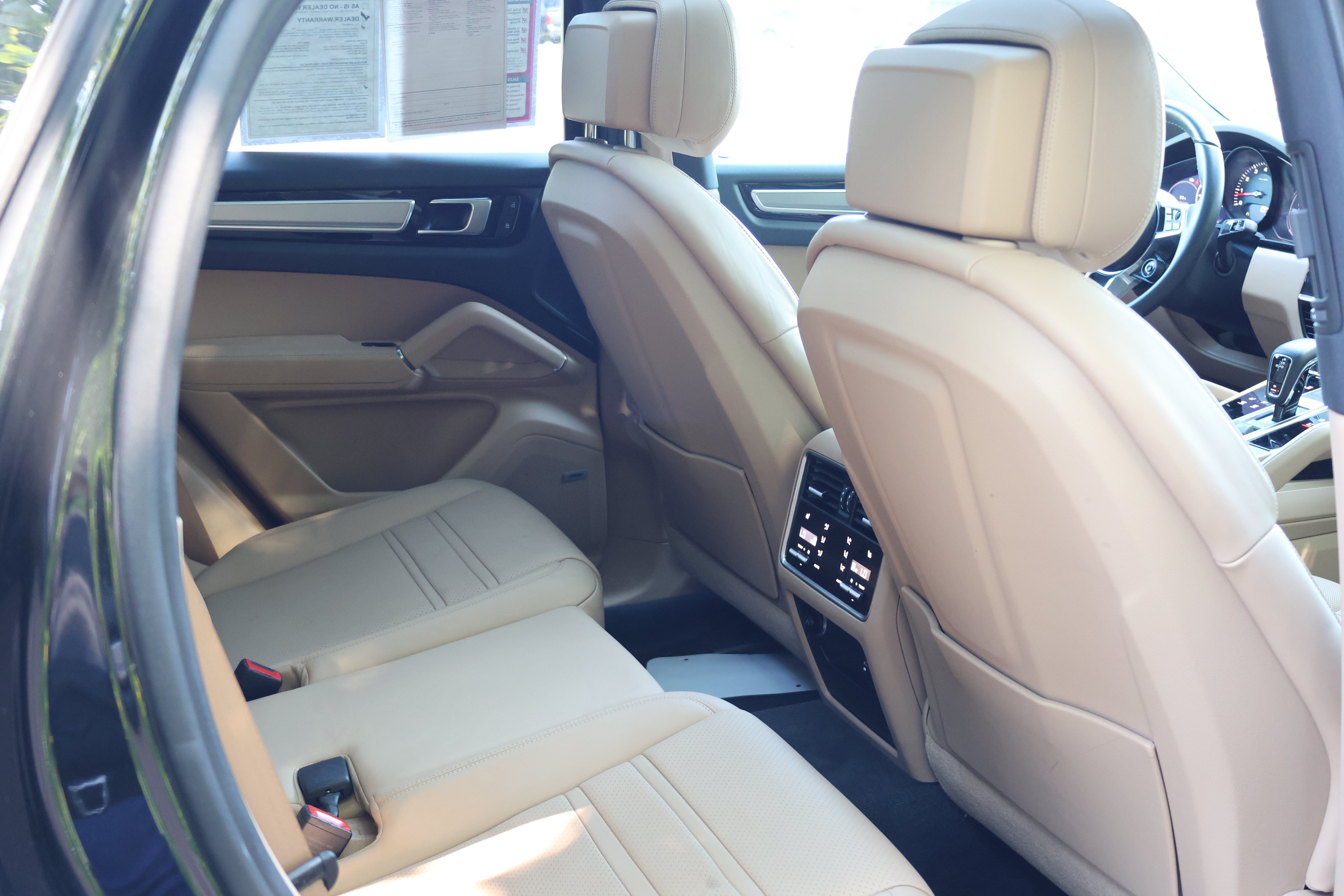 Used 2023 Porsche Cayenne Platinum Edition AWD/4WD image 20