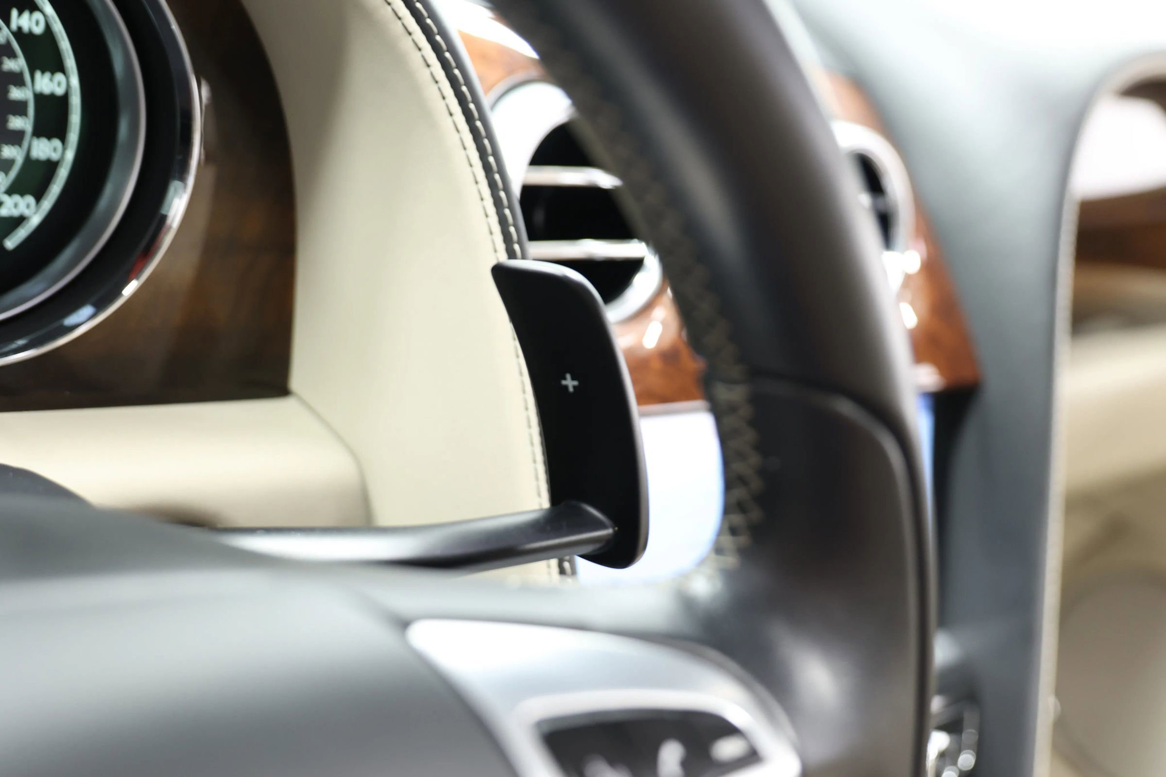 Used 2014 Bentley Flying Spur W12 AWD/4WD image 27