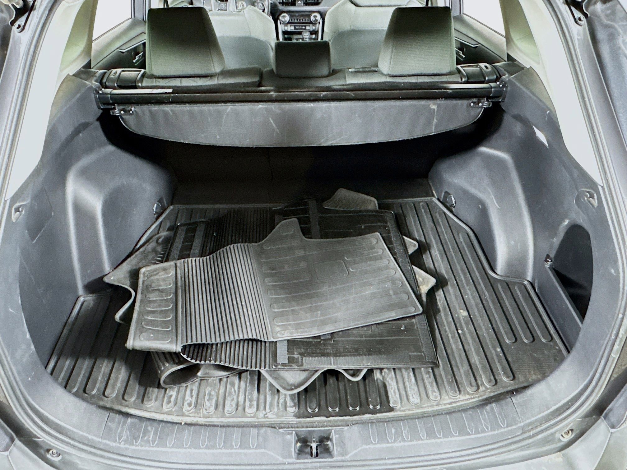 Certified 2022 Toyota RAV4 XLE w/ Convenience Package image 21