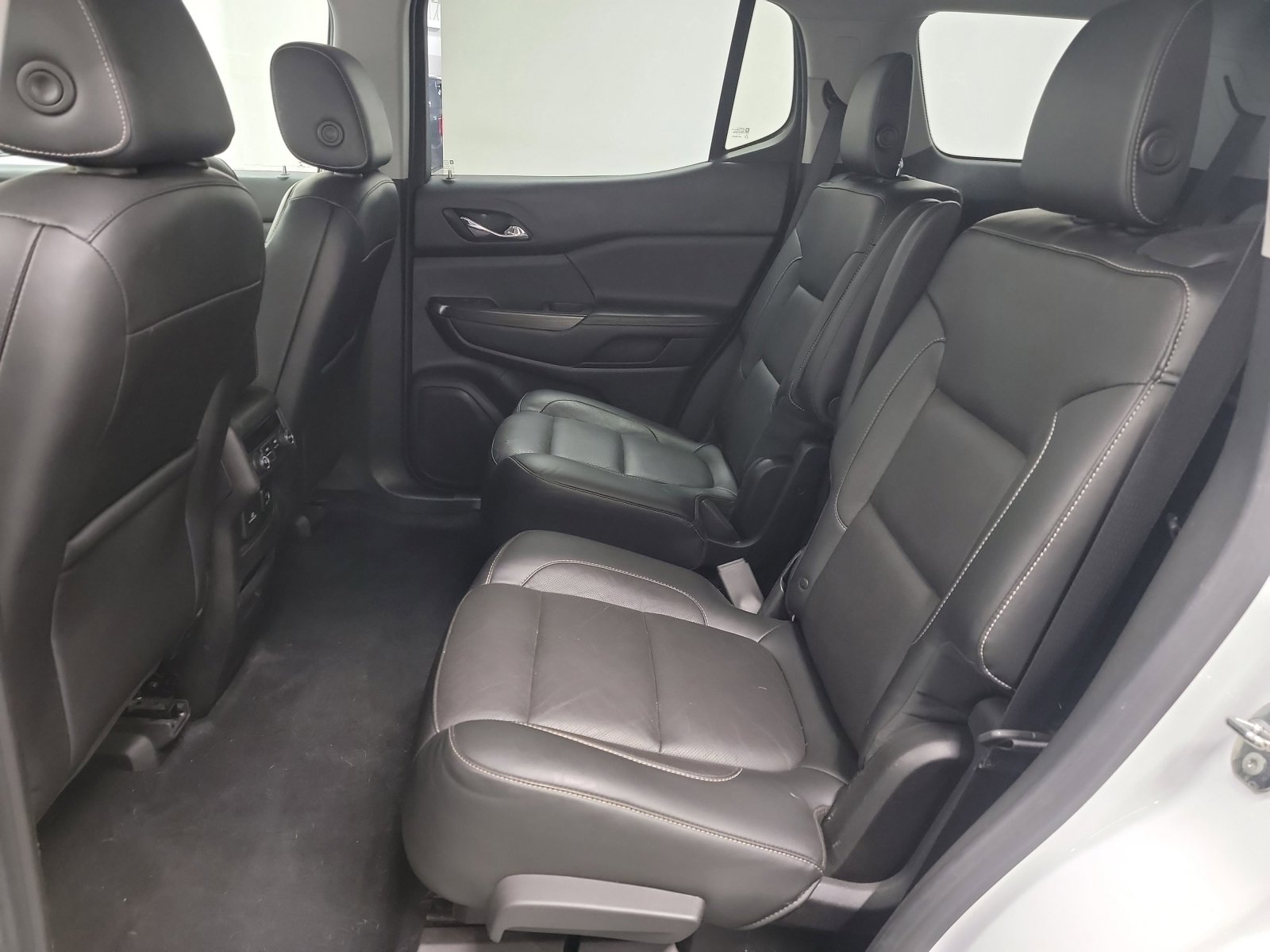 Used 2018 GMC Acadia SLT image 27