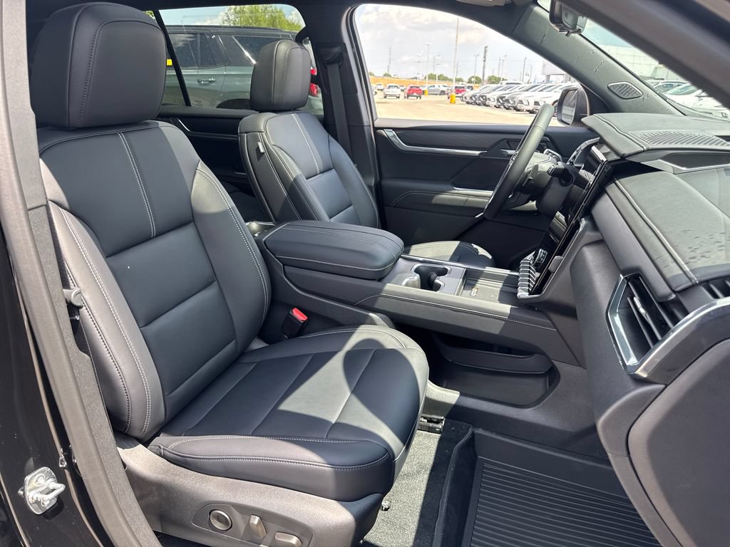 New 2027 GMC Acadia Elevation w/ Black Edition FWD image 11