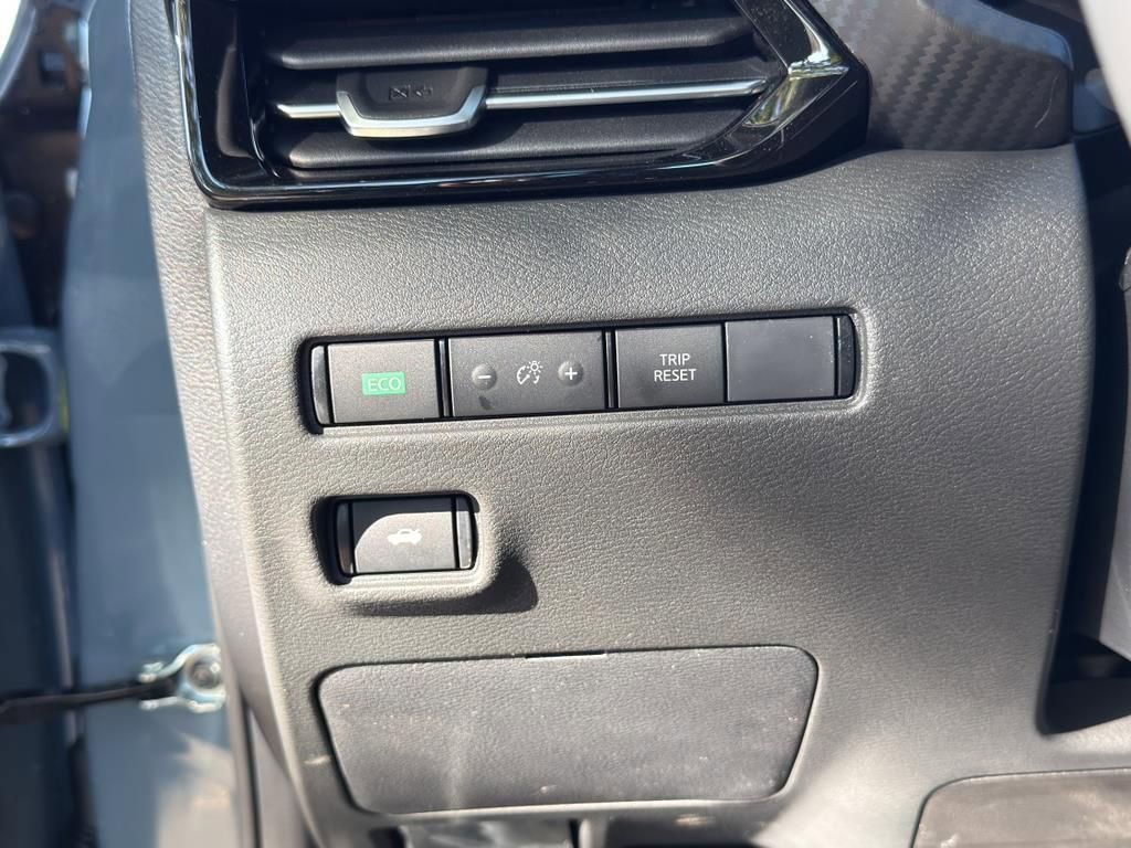 New 2025 Nissan Sentra SR image 19