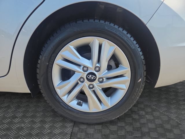 Used 2020 Hyundai Elantra SEL FWD image 33