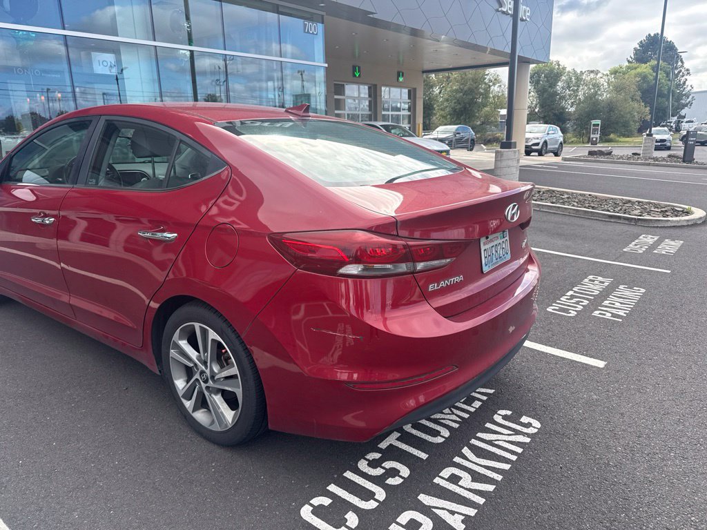 Used 2017 Hyundai Elantra Limited FWD image 5