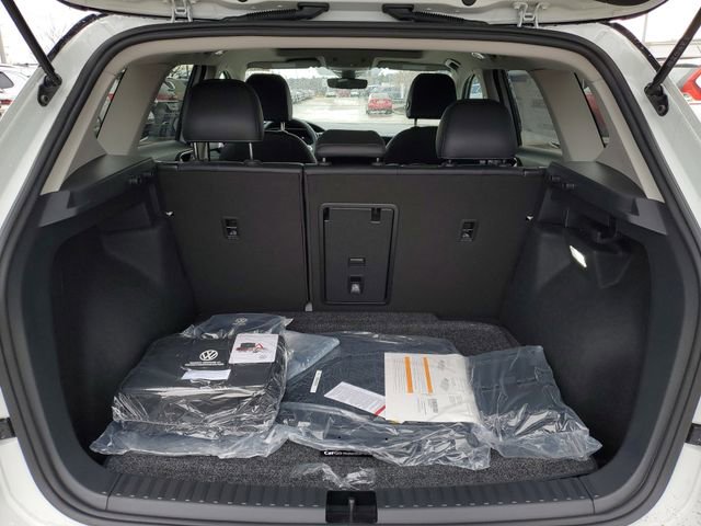 New 2026 Volkswagen Taos SE image 7