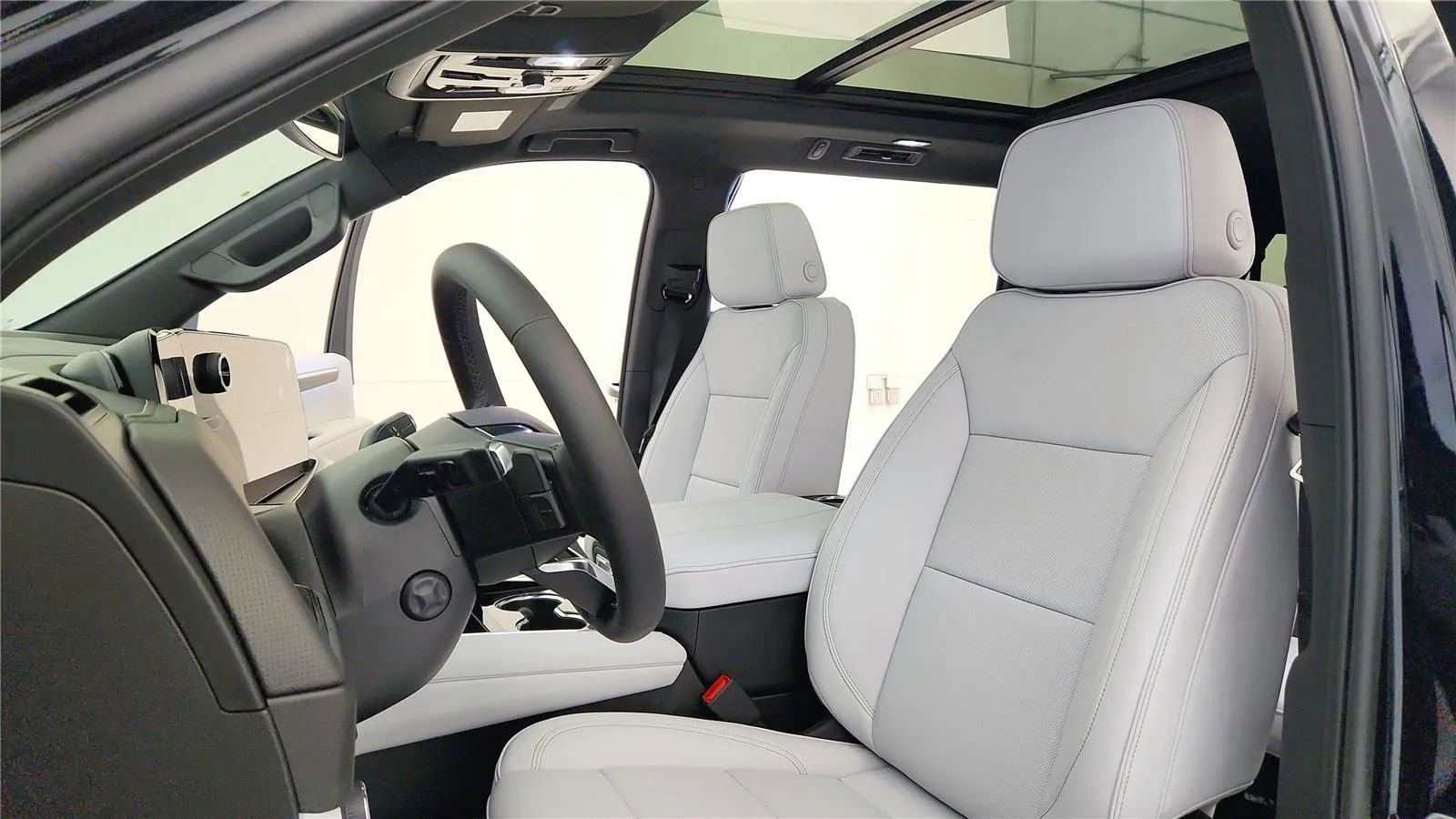 New 2026 Chevrolet Suburban Premier image 28