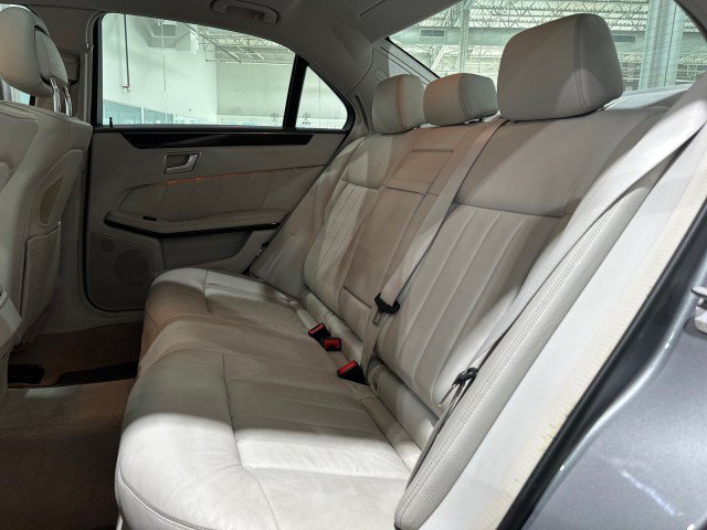Used 2014 Mercedes-Benz E 550 4MATIC Sedan w/ Premium 1 Package image 6