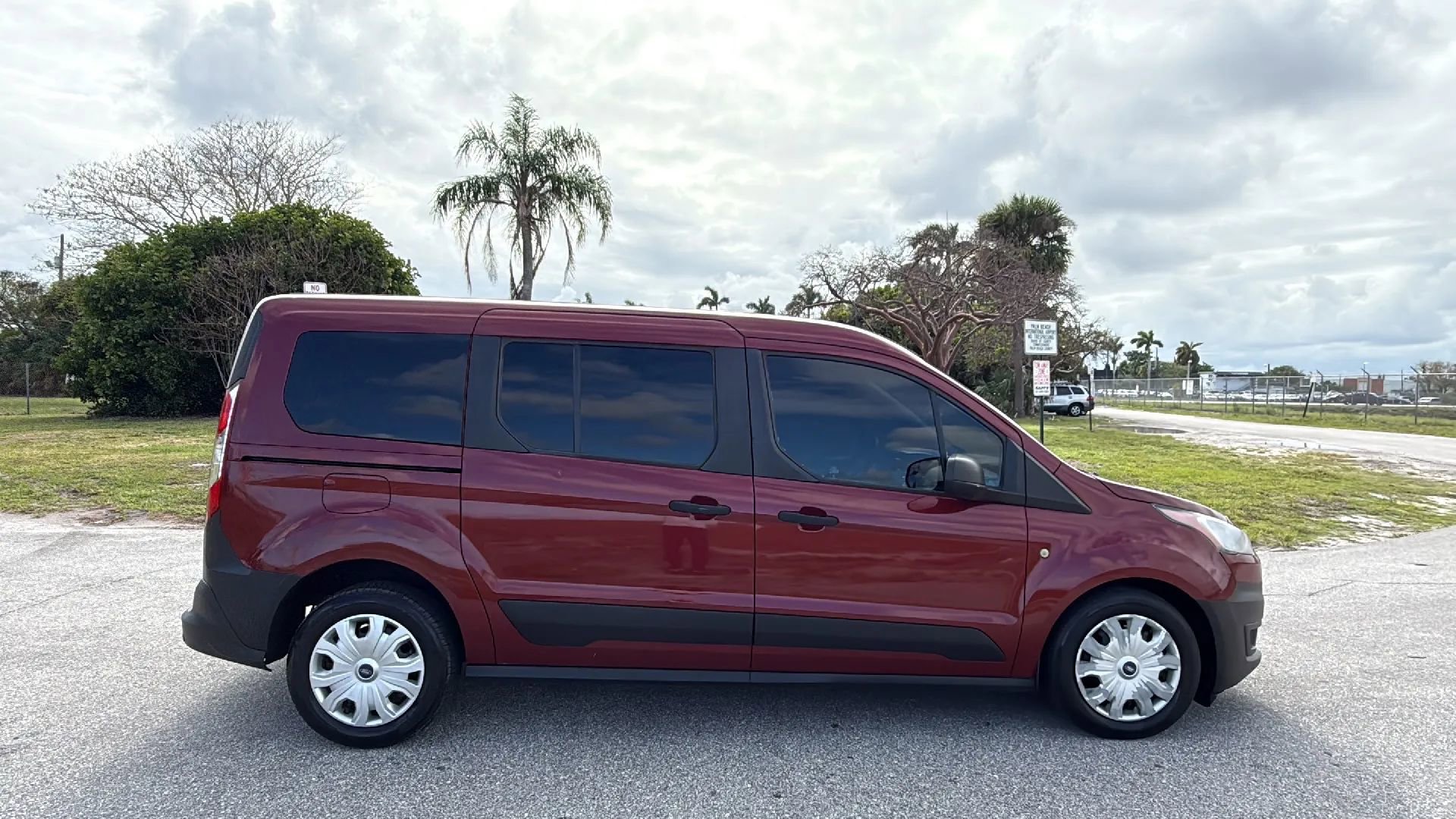 Used 2020 Ford Transit Connect XL FWD image 6