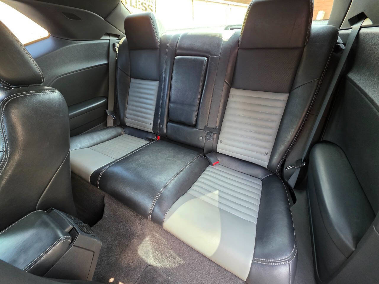 Used 2010 Dodge Challenger R/T image 13