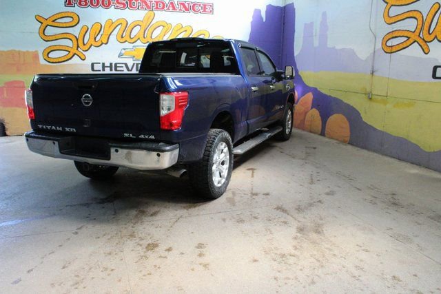 Used 2016 Nissan Titan SL image 8