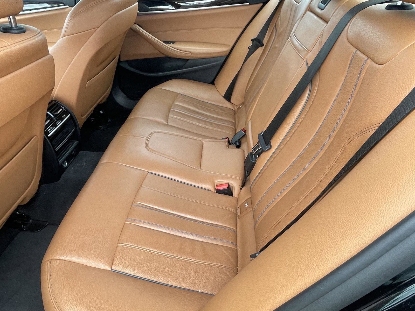 Used 2019 BMW 540i xDrive w/ Premium Package image 10