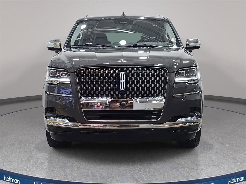 Used 2022 Lincoln Navigator Black Label image 3