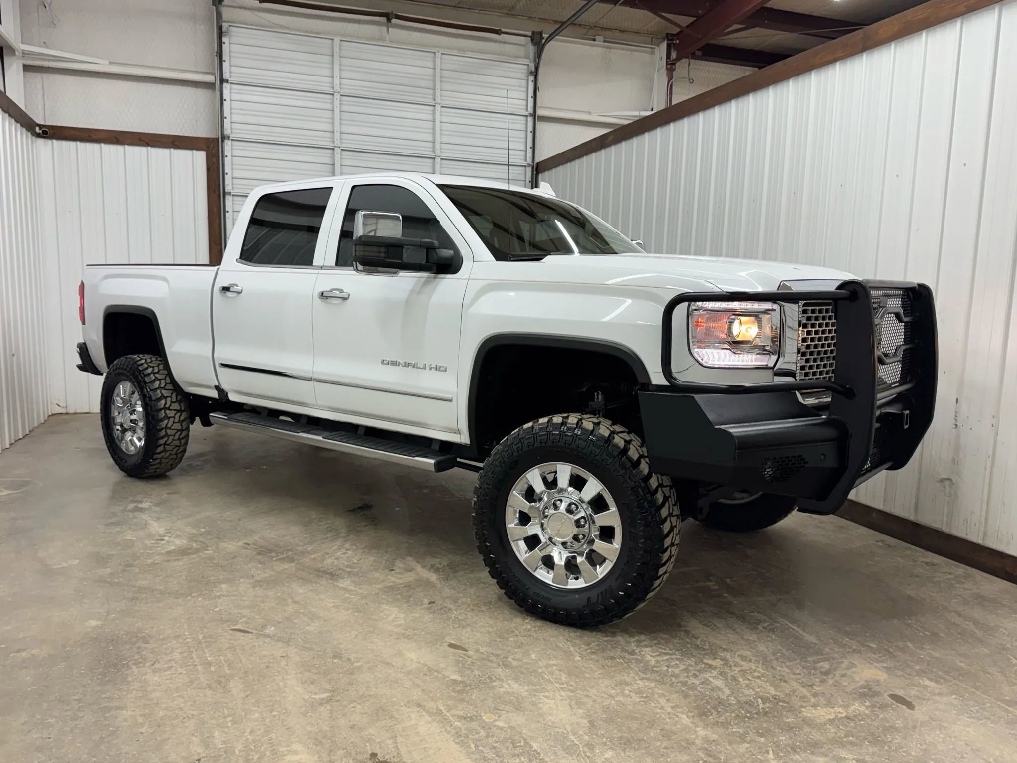 Used 2016 GMC Sierra 2500 Denali w/ Driver Alert Package image 2