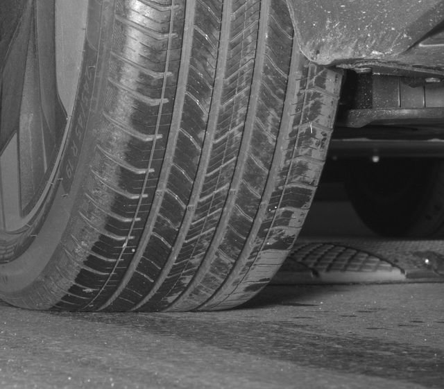 Certified 2025 Volvo EX30 Plus w/ Protection Package Premier image 42