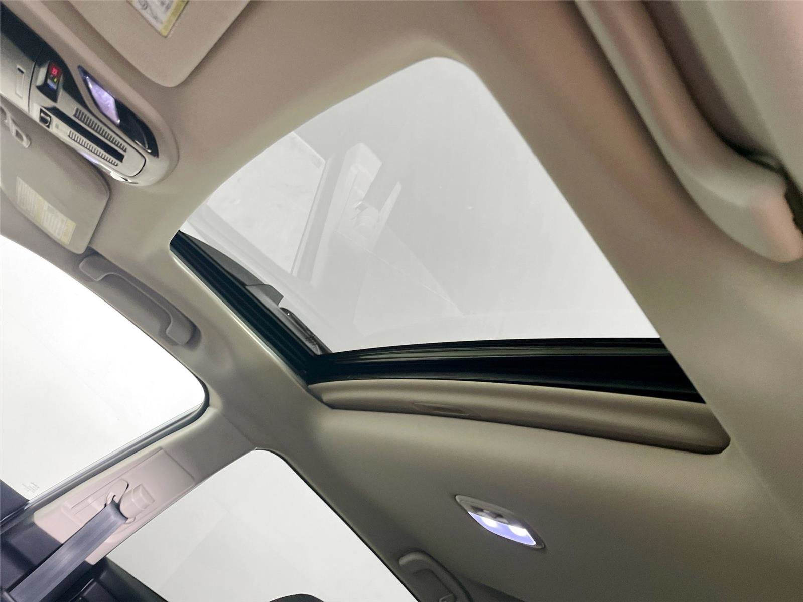 Used 2025 Subaru Outback Premium image 17