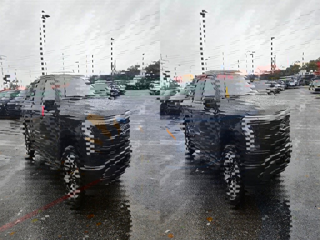 New 2025 Ford F150 Lightning Platinum image 3