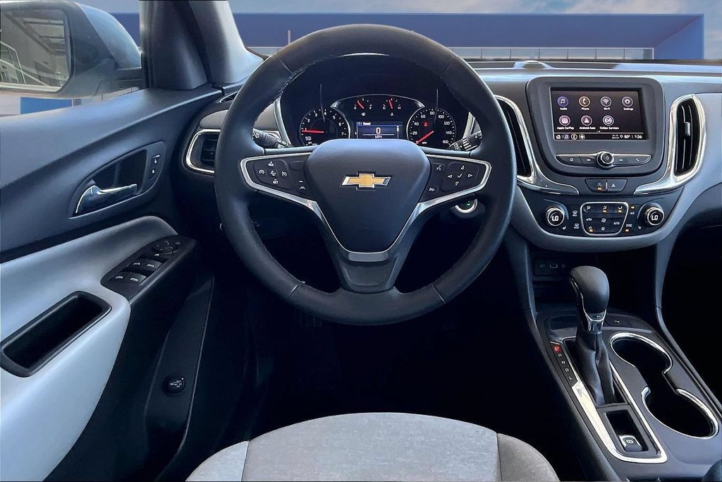 Used 2023 Chevrolet Equinox LT w/ Driver Convenience Package FWD image 2