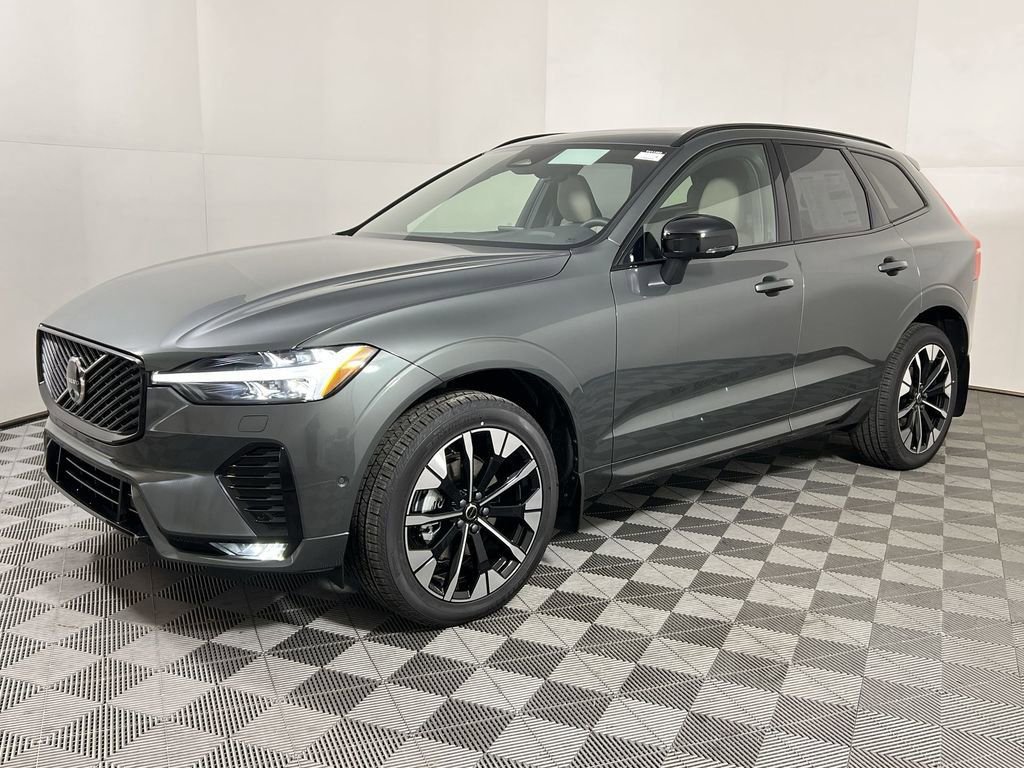 New 2026 Volvo XC60 B5 Plus w/ Climate Package image 4