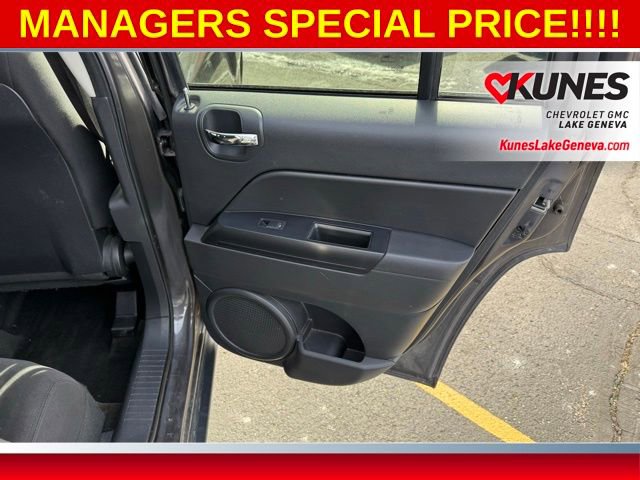 Used 2017 Jeep Compass Sport w/ Power Value Group image 18