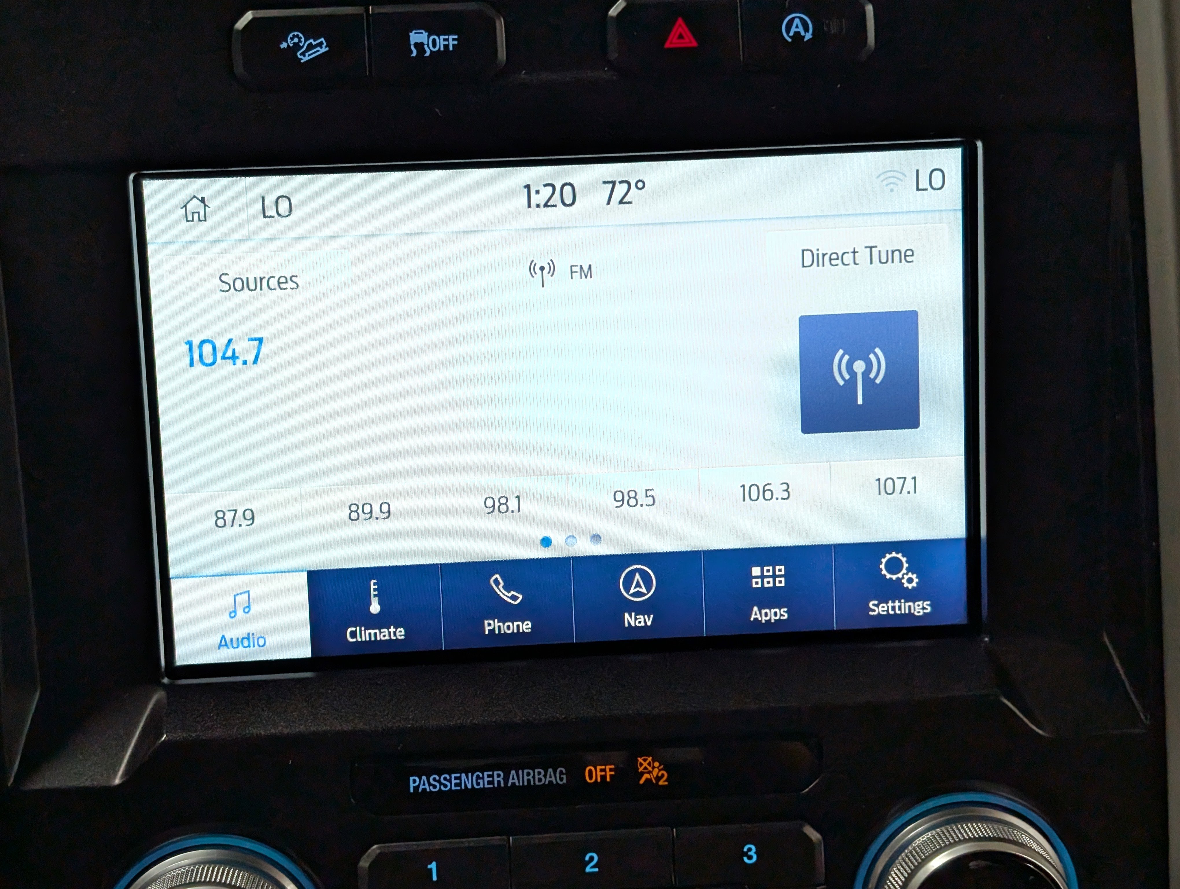 Used 2018 Ford F150 Lariat w/ Equipment Group 502A Luxury image 28