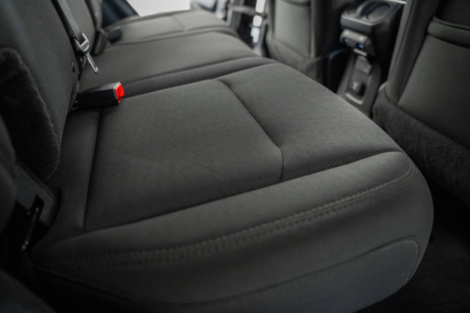 Used 2018 Jeep Wrangler Unlimited Sahara image 36