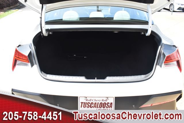 Used 2024 Hyundai Elantra Limited FWD image 10