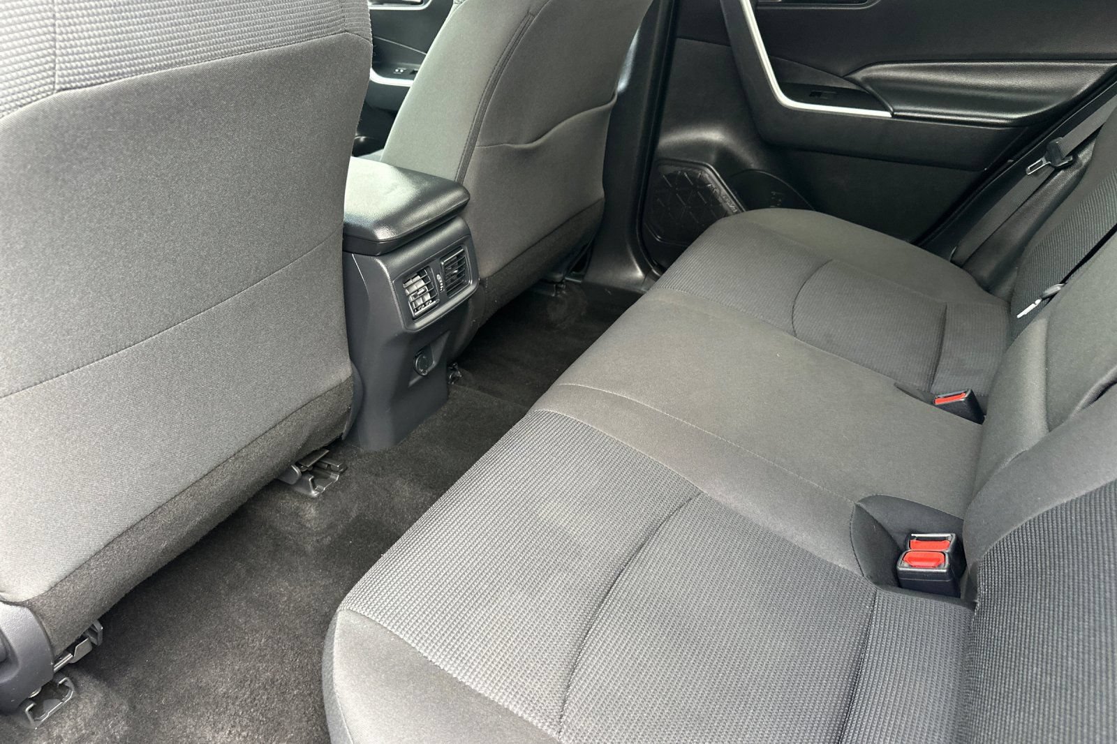 Used 2025 Toyota RAV4 LE FWD image 12
