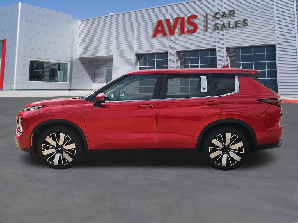 Used 2025 Mitsubishi Outlander SE AWD/4WD image 8