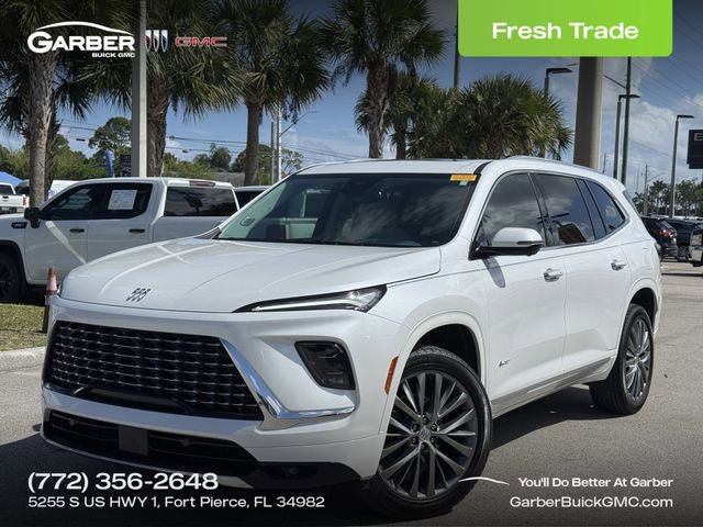 Used 2025 Buick Enclave Avenir image 1