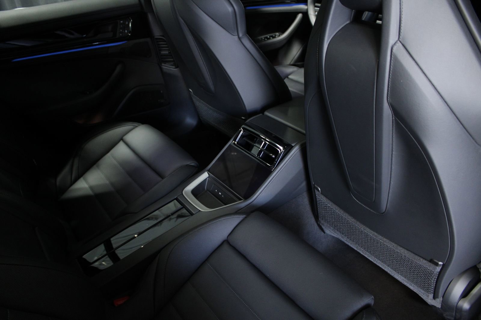 Used 2025 Porsche Panamera 4 image 45