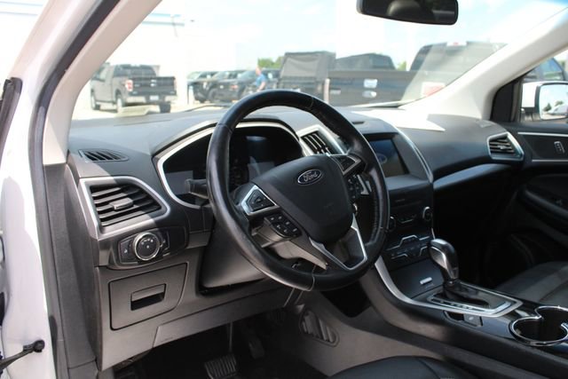 Used 2017 Ford Edge SEL w/ Canadian Touring Package AWD/4WD image 2